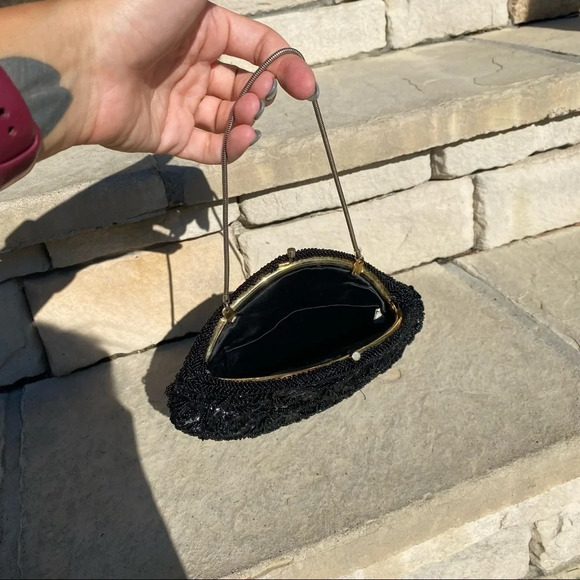 BLACK Vintage beaded embroidered hand mini purse - Picture 5 of 5